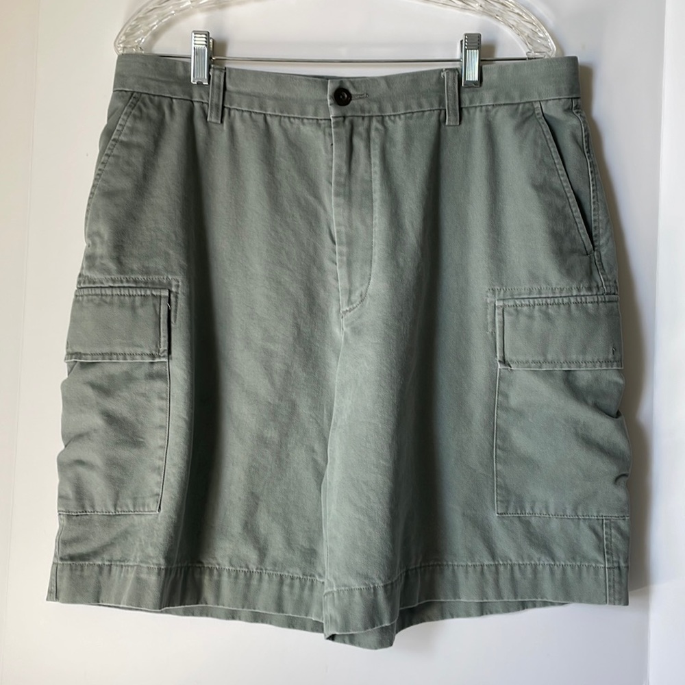 Nautica Explorer Mens Cargo Shorts  Tagged 36W Fits like 34W